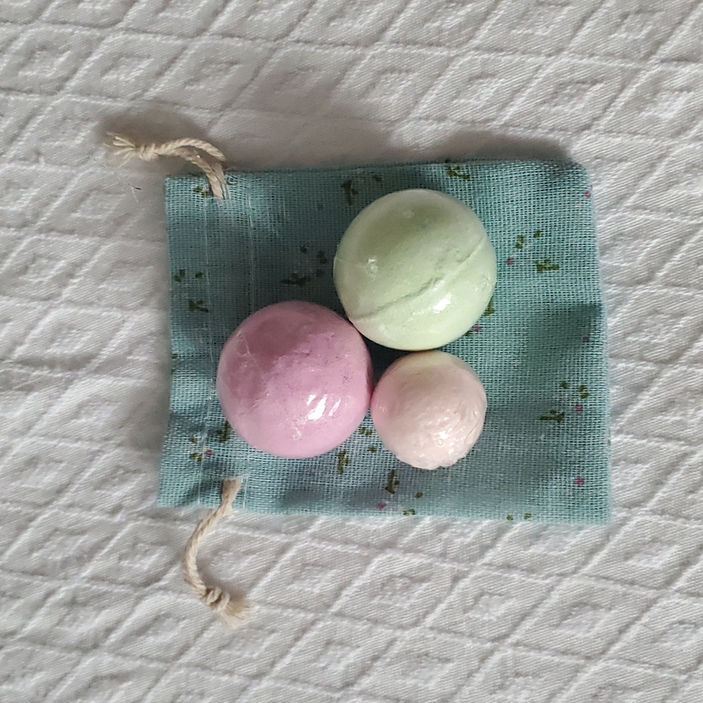 Floral-Fruity Bath Fizzers Set (3)